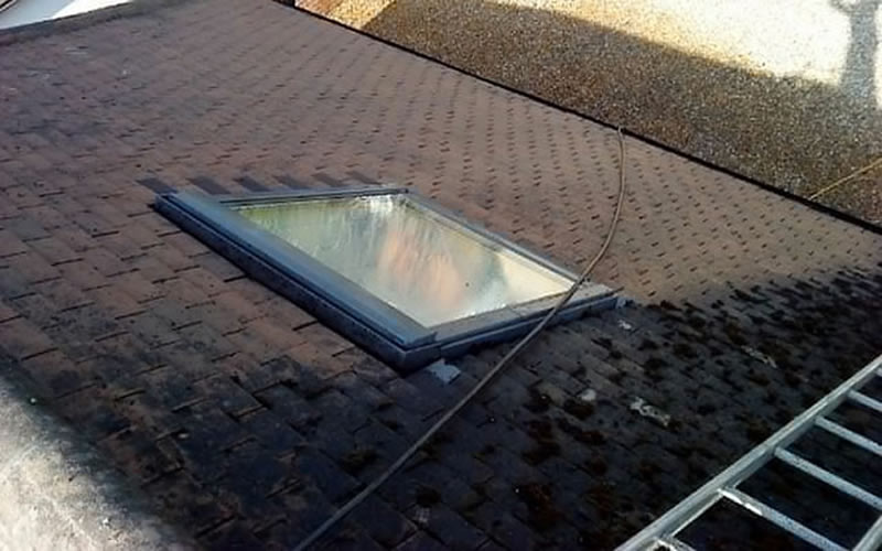 Roof Cleaning in Fareham, Portsmouth, Southampton, Woking and Guildford